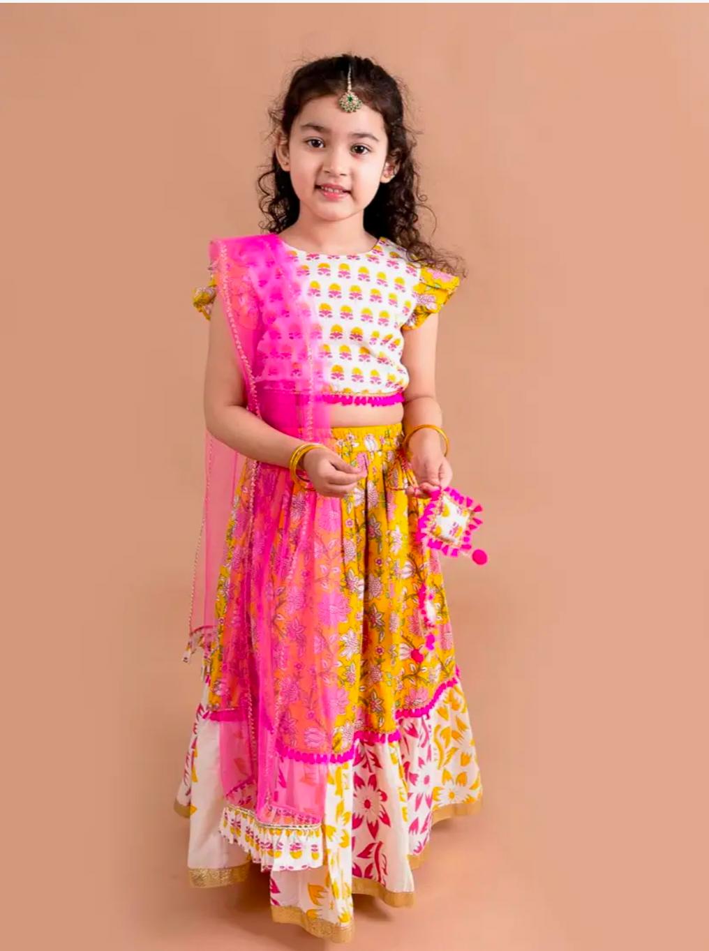 Girls Lehenga And Choli With Dupatta in Berlin