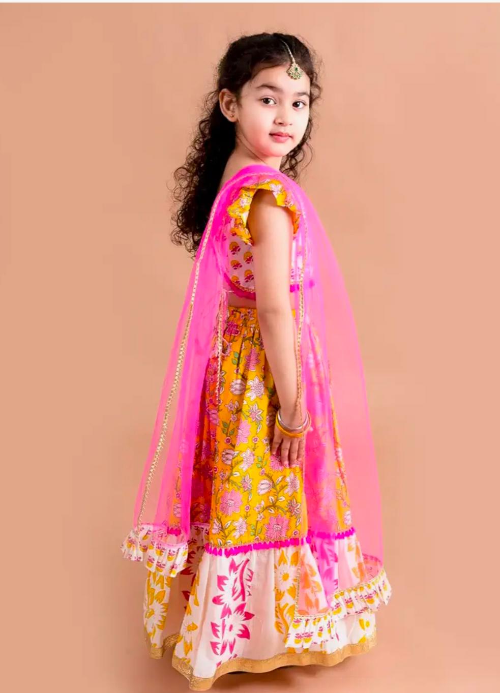 Girls Lehenga And Choli With Dupatta in Berlin