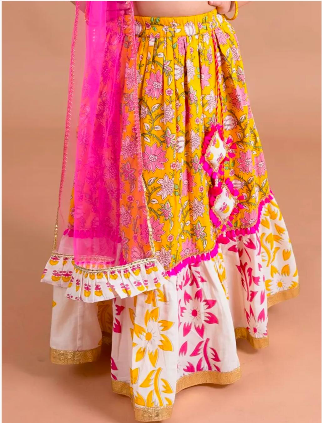 Girls Lehenga And Choli With Dupatta in Berlin