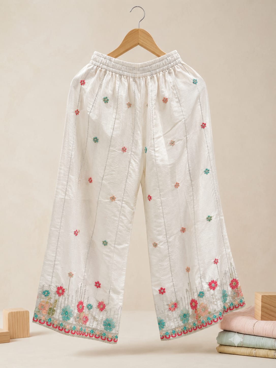 Pakistani-style embroidered kurti and palazzo set in Germany