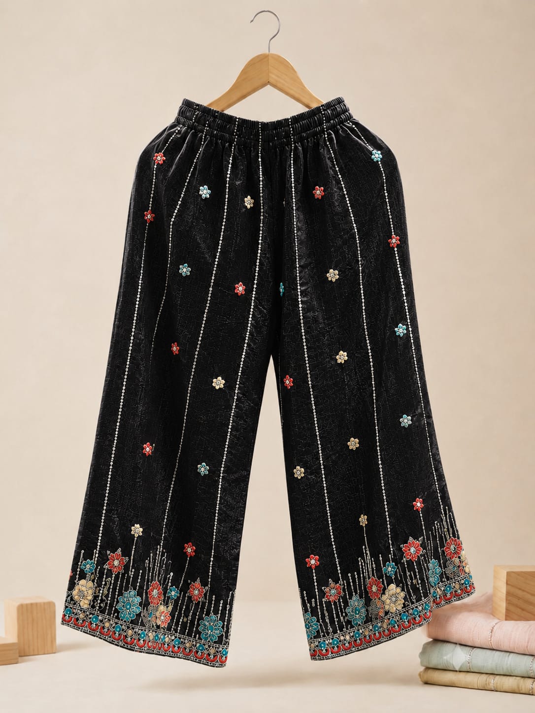 Pakistani-style embroidered kurti and palazzo set in Germany