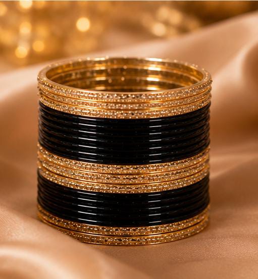 Black and gold traditional bangle set in Germany
