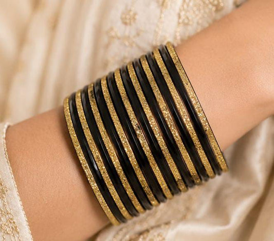 Traditional Black and Gold  Bangle Stack in Berlin