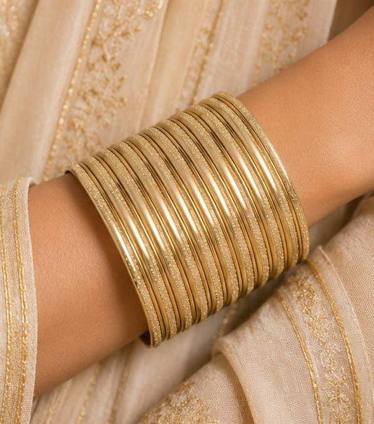 Traditional Gold  Bangle Stack in Berlin