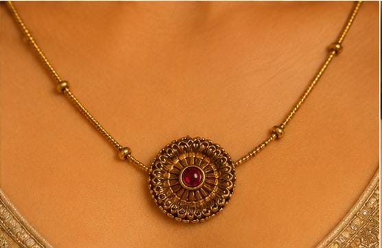 Traditional Antique Gold Pendant Necklace & Matching Stud Earrings Set in Germany