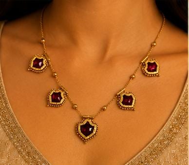 Traditional Gold-Plated Ruby Red Pendant Necklace Set in Germany