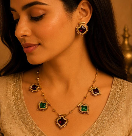 Traditional Gold-Plated Pendant Necklace Set in Germany