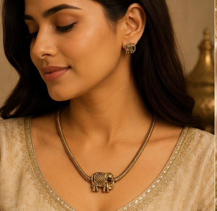 Antique Gold-Plated Elephant Motif Pendant Necklace and Stud Earrings Set in Germany