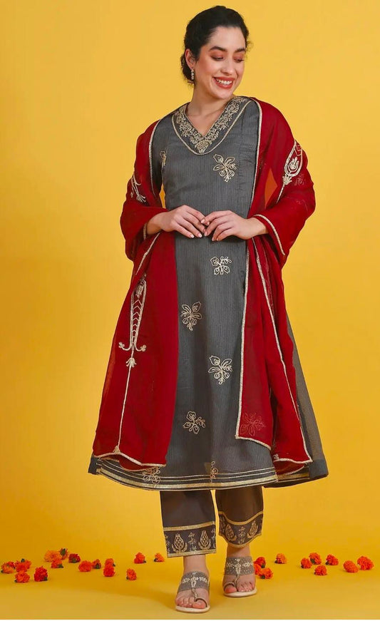 Women's Grey and Maroon Traditional Embroidered Salwar Kameez Suit in berlin