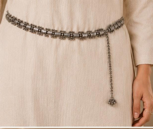 Vintage Oxidized Silver Kamarbandh / Traditional Textured Segmented Waist Chain Belt in Berlin