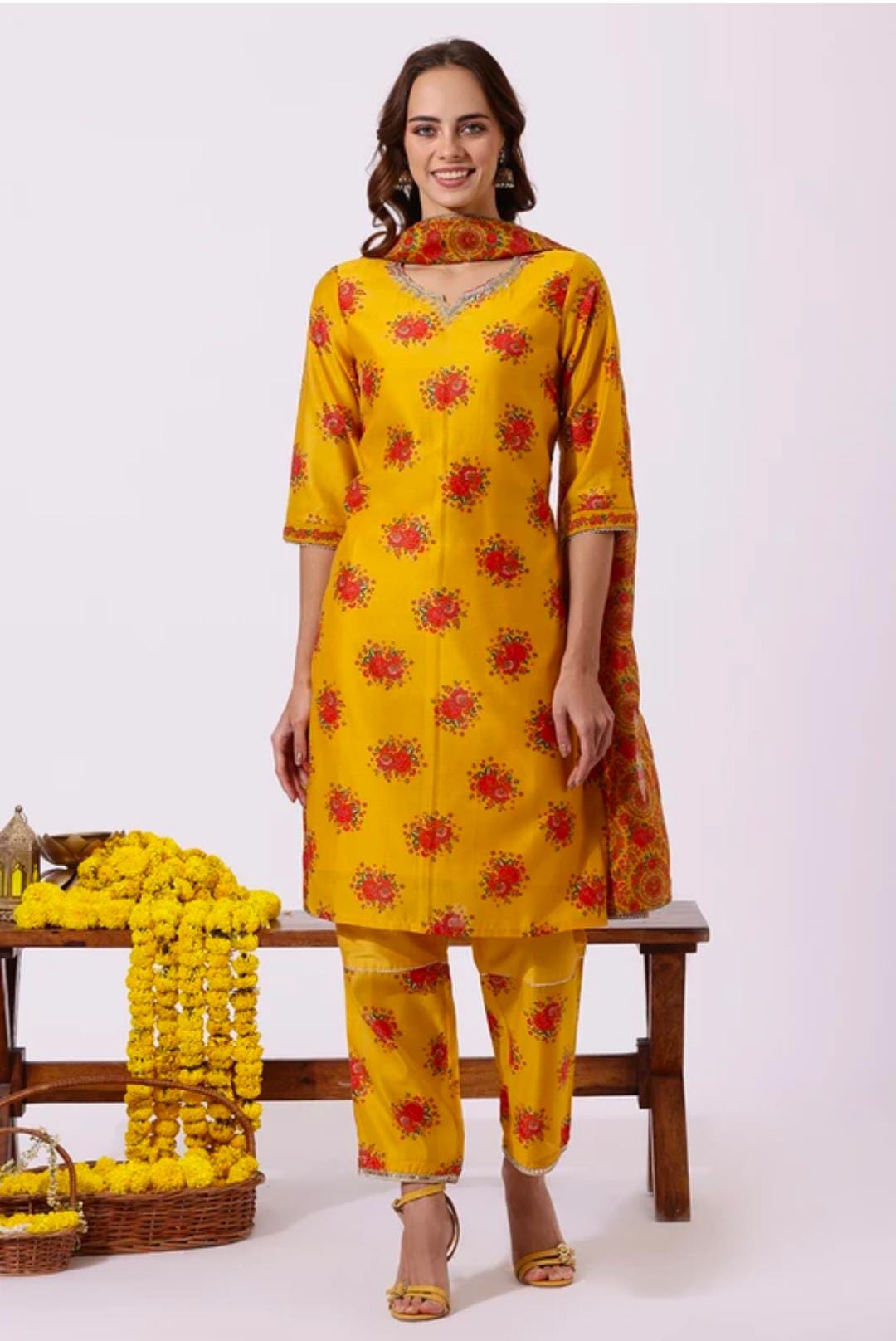 Women Polyester Kurta Pant Dupatta Set in Germany