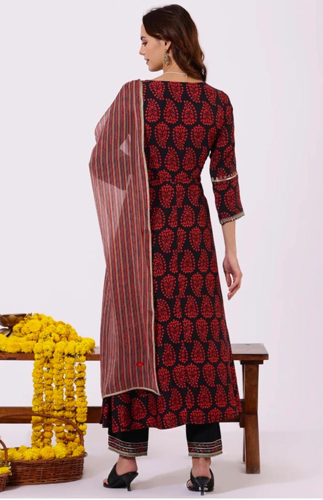 Women Viscose Rayon Kurta Pant Dupatta Set in Berlin