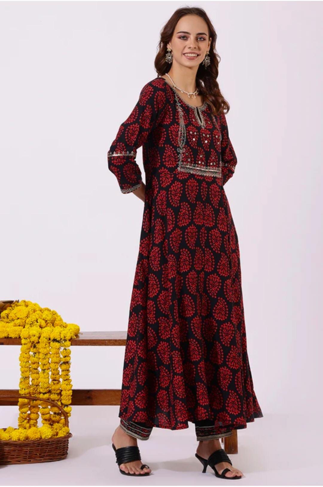 Women Viscose Rayon Kurta Pant Dupatta Set in Berlin