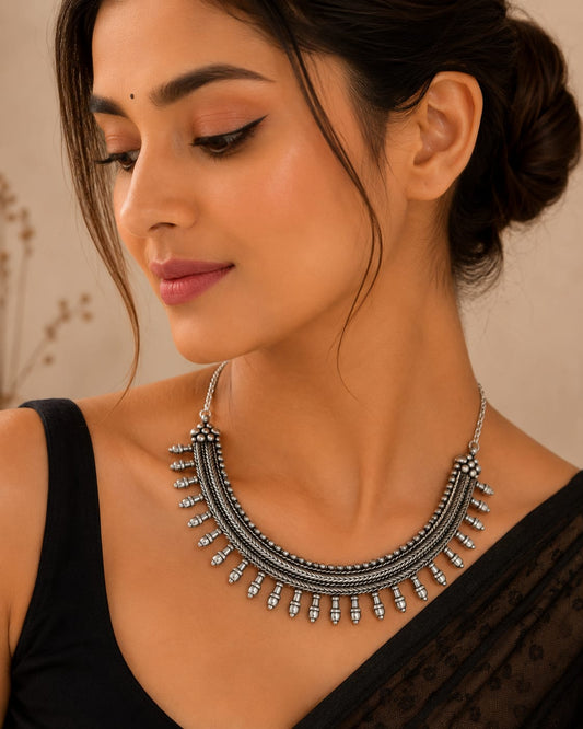 Elegant Oxidized Silver Choker Necklace in Germany