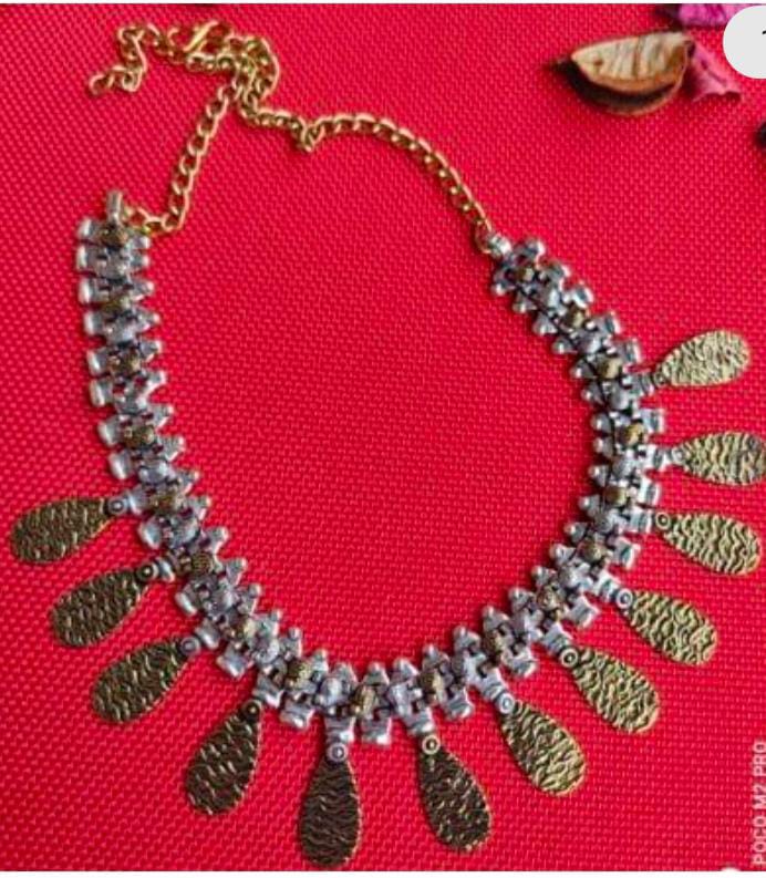 oxidized dual-tone statement fringe necklace in Germany