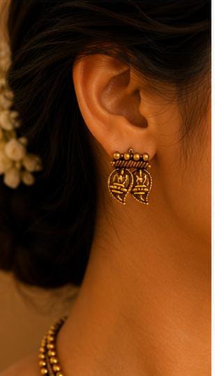 Choker-style necklace and Earrings in Germany
