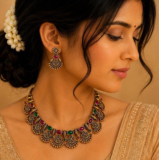 Traditional Antique Gold-Plated Kemp Stone Necklace Set with Matching Drop Earrings in Germany