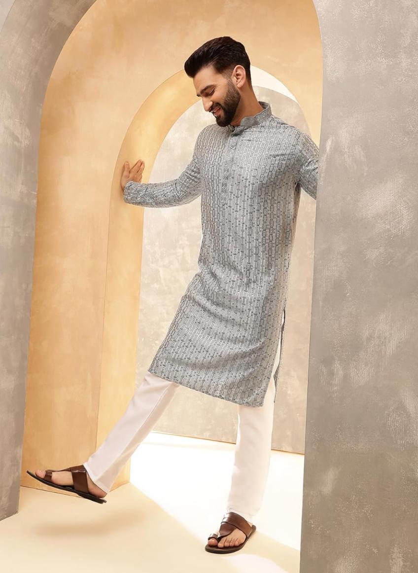 Kurta in Cotton and Viscose with Shiny Thread and Sequins, White Pyjamas in Berlin