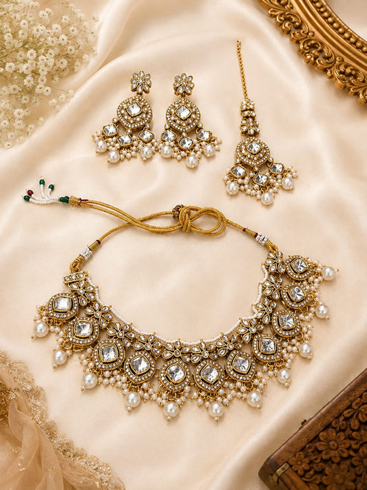 Traditional Indian Kundan Jewellery Set in Berlin