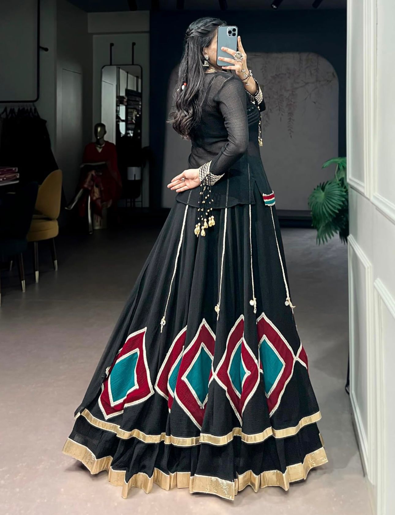 Traditional Embroidered Garba Chaniya Choli Set Ethnic Festival Wear for Women in Germany