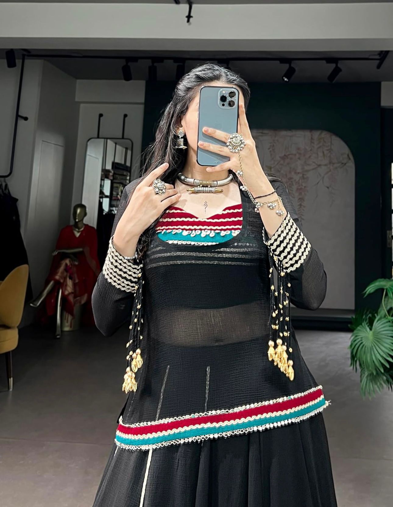 Traditional Embroidered Garba Chaniya Choli Set Ethnic Festival Wear for Women in Germany