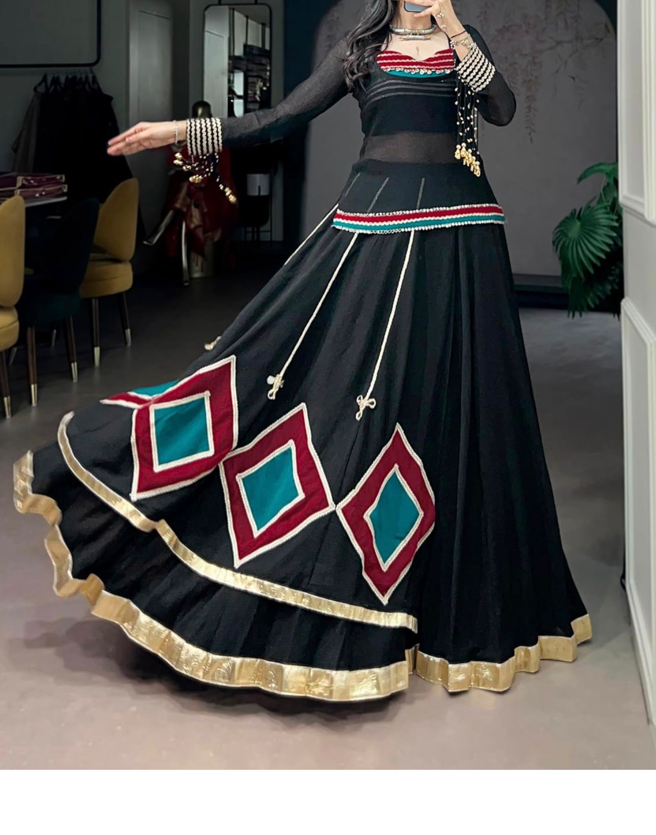 Traditional Embroidered Garba Chaniya Choli Set Ethnic Festival Wear for Women in Germany
