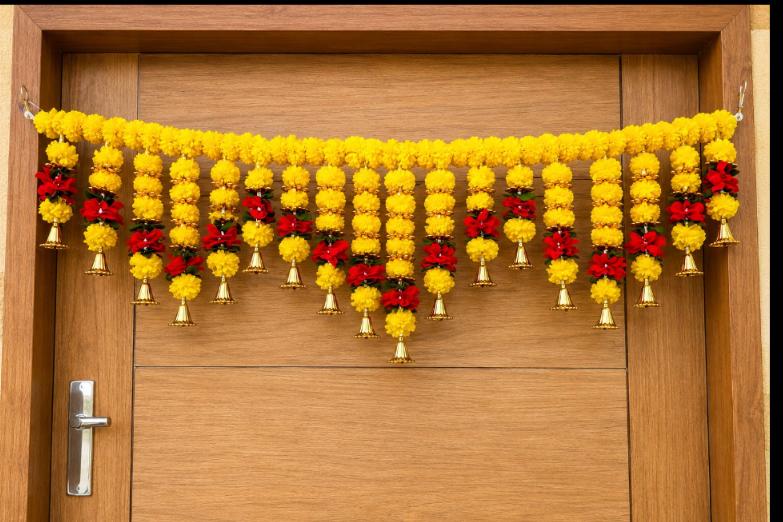 Traditional Indian Floral Bandhanwar for Diwali Decor in Germany