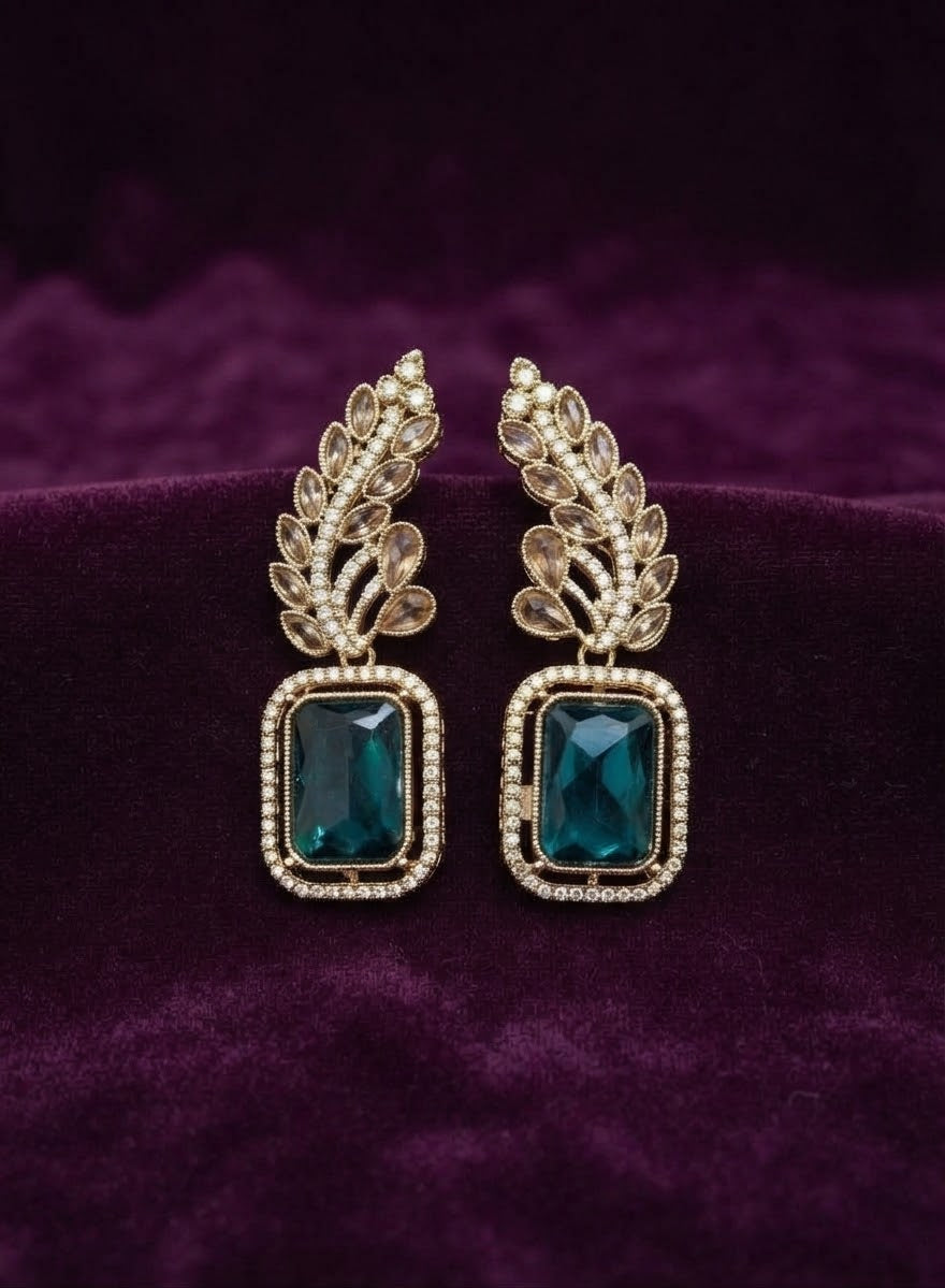 Antique Gold-Plated Emerald-Cut Emerald Green Drop Earrings in Berlin