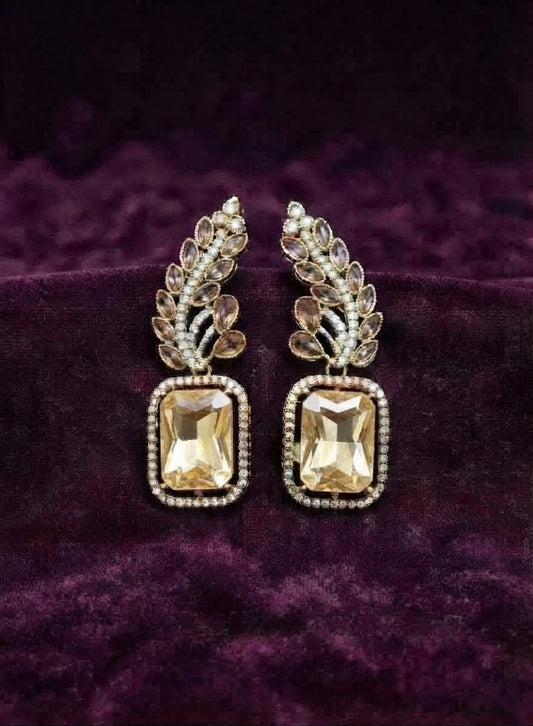 Antique Gold-Plated Emerald-Cut Golden Drop Earrings in Berlin