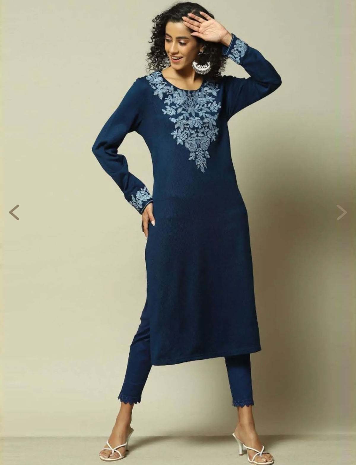 Blue Straight Fit Kurta in Berlin