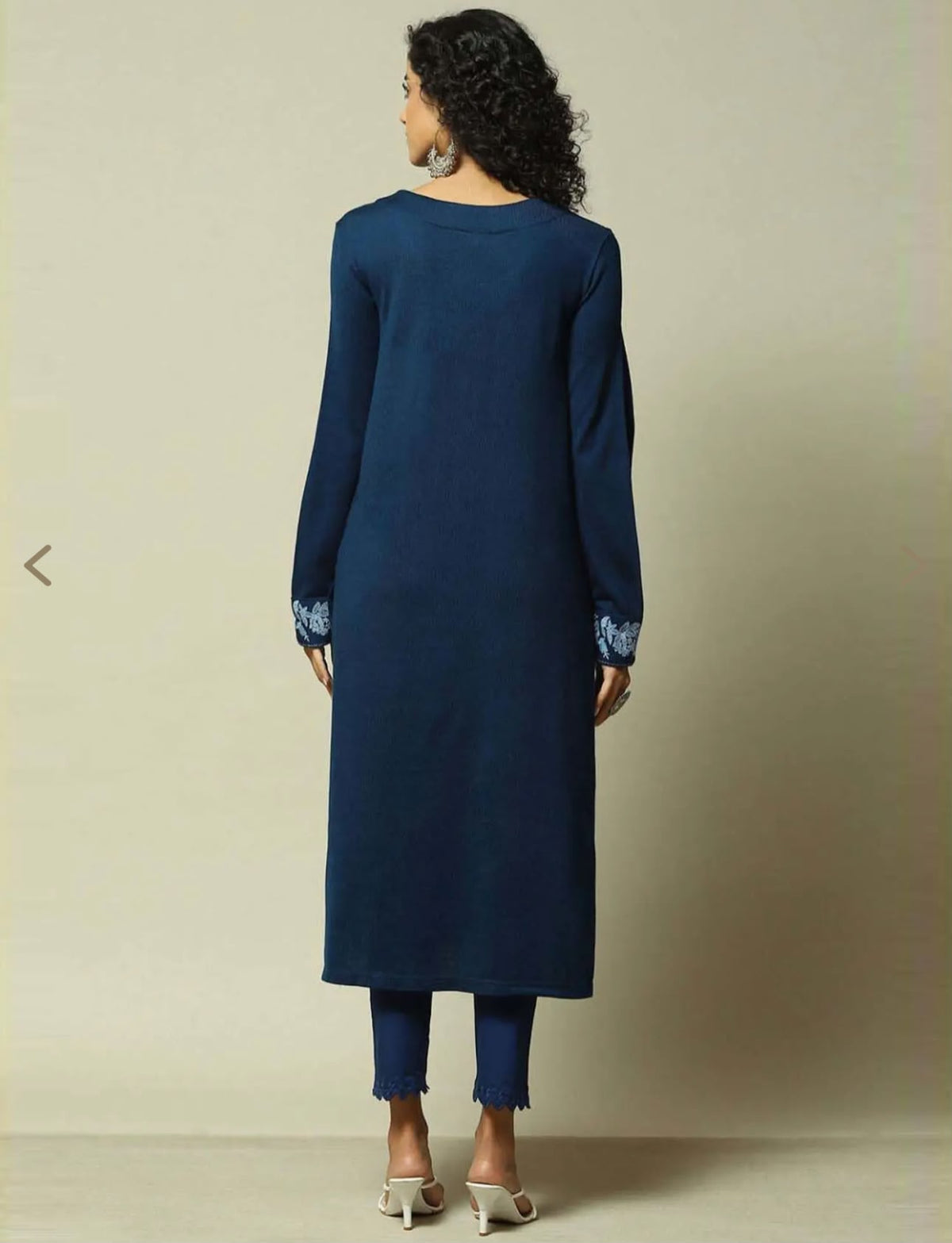 Blue Straight Fit Kurta in Berlin