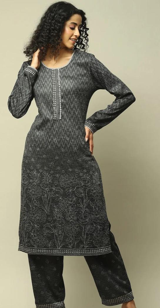 Floral Printed Regular Straight Kurta with Trousers in Berlin