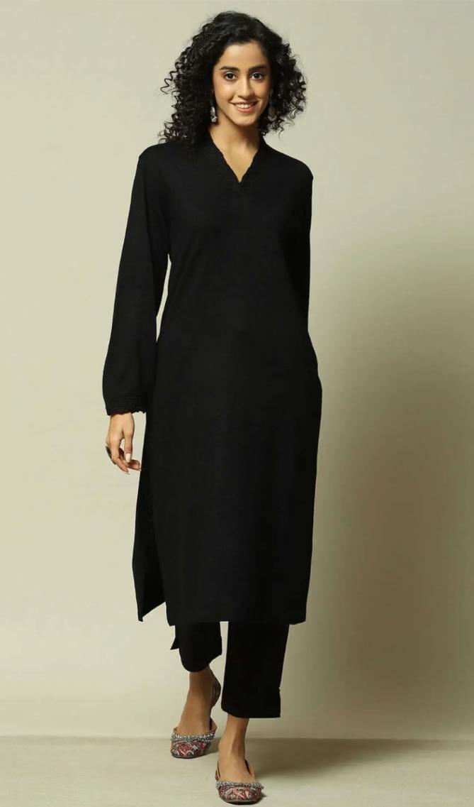 Black Straight Fit Kurta in Berlin