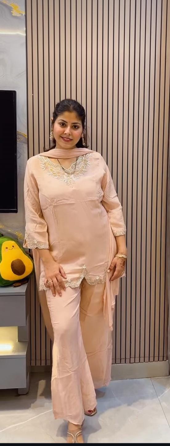 Peach Tissue Embroidered Festive Co-Ord Set / Farshi Salwar Suit in Germany