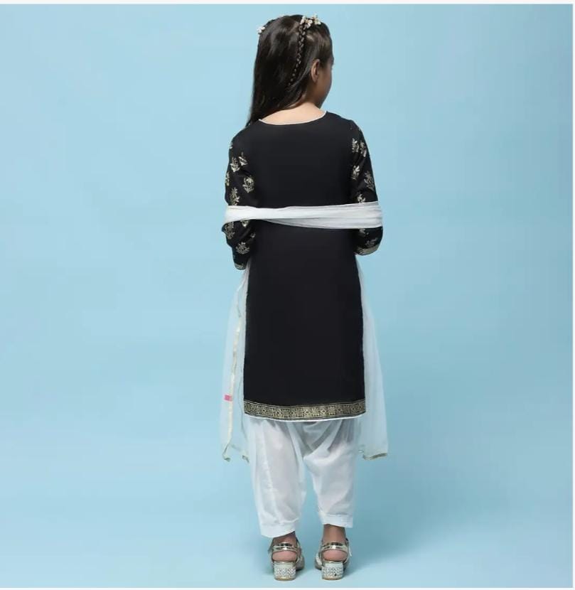 Cotton Printed Straight Casual Kurta With Salwar And Dupatta in Germany