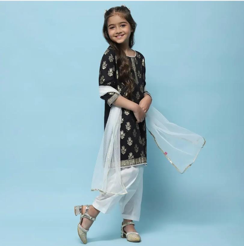 Cotton Printed Straight Casual Kurta With Salwar And Dupatta in Germany