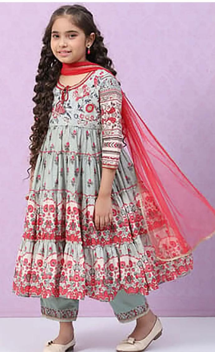 Grey & Red Floral Print Kurta, Plazzos with Dupatta in Germany