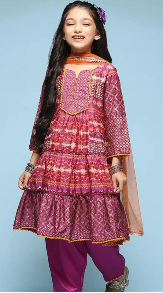 Girls Ethnic Motifs Printed Layered Kurta With Salwar & Dupatta in Germany