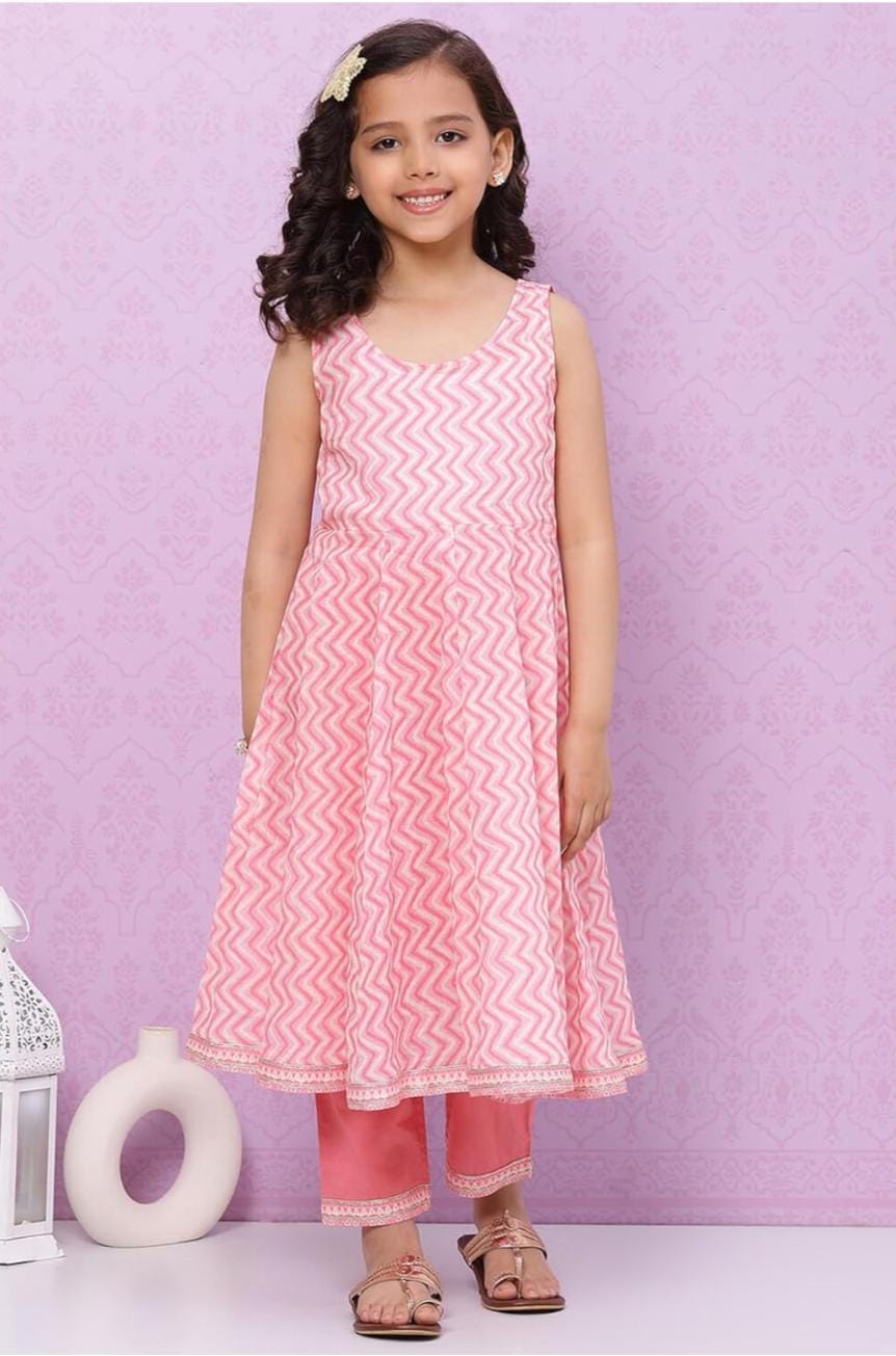 Girls Salwar Suit Set in Germany