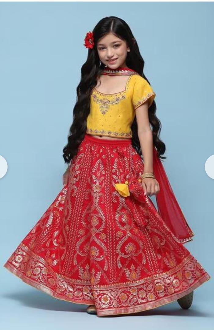 Girls Embroidered Lehanga with Choli & Dupatta - Neha Couture Berlin