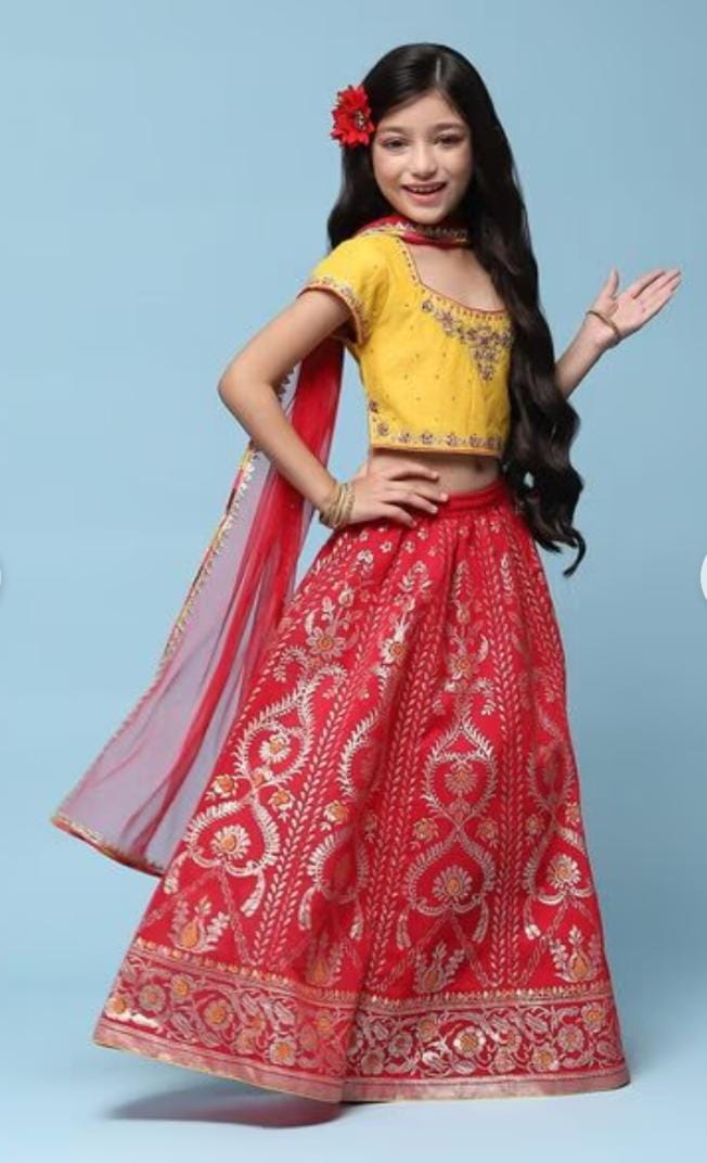 Girls Embroidered Lehanga with Choli & Dupatta - Neha Couture Berlin