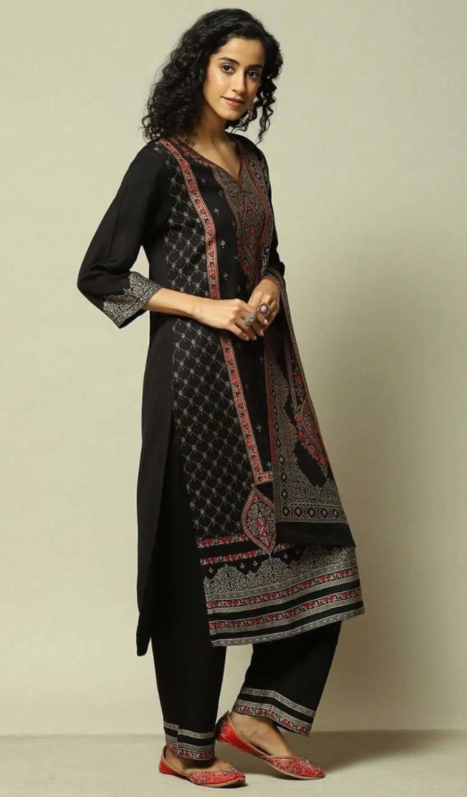 Black Straight Fit Printed Kurta Set in Germany - Neha Couture Berlin