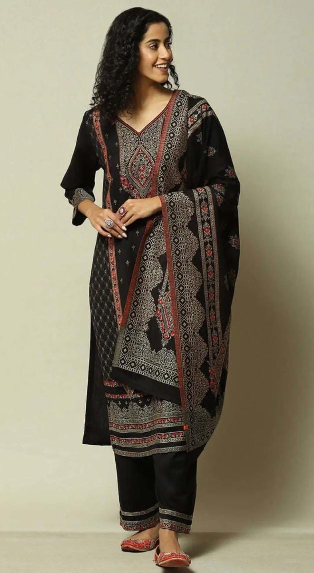 Black Straight Fit Printed Kurta Set in Germany - Neha Couture Berlin