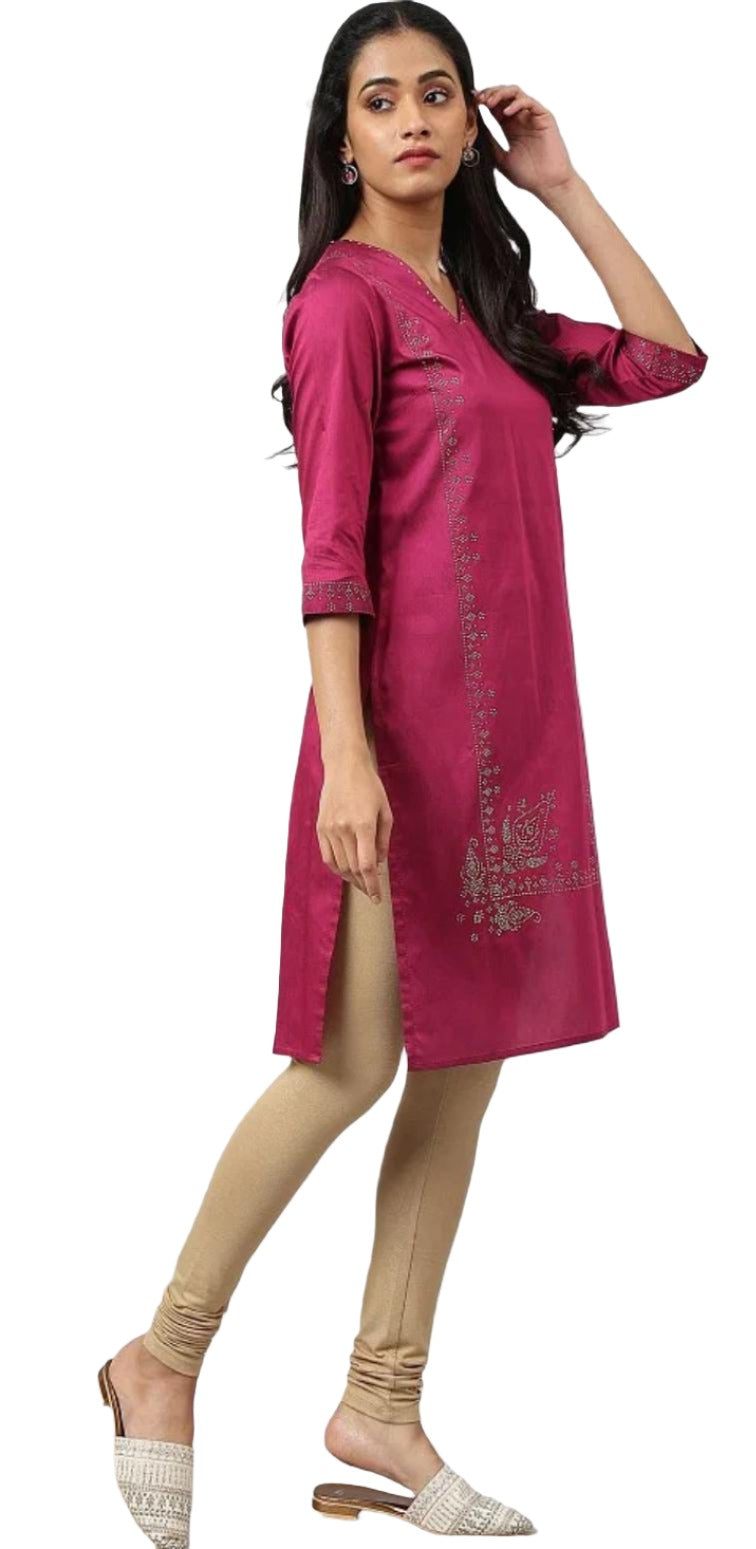 Magenta Mukaish Printed kurta With Sequins in Essen