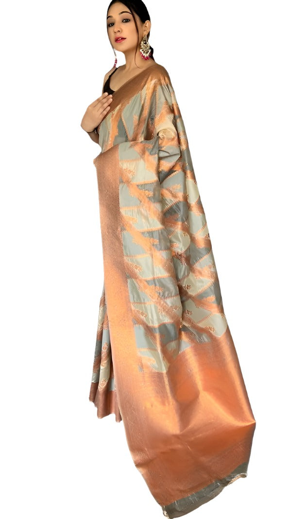 Pure Tissue Silk Saree With Gold Zari in Essen