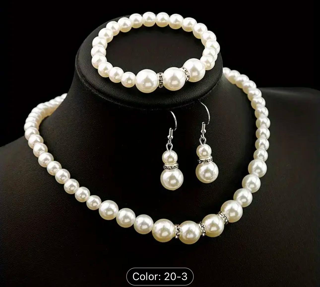 Pearl Beaded Necklace with Earrings & Bracelet Set in Berlin
