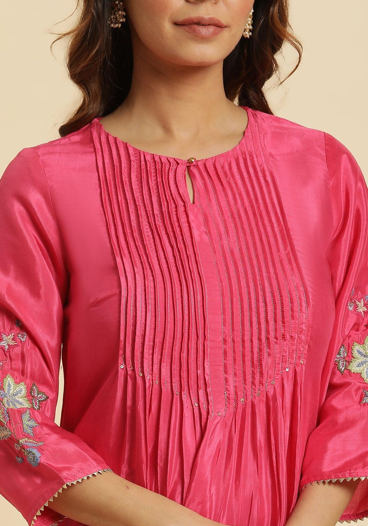 Pink Floral Embroidered Festive Kurta in Berlin
