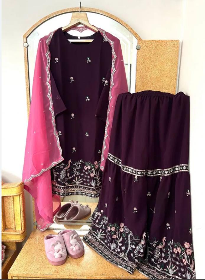 Silk Kurta Set For Women in Germany