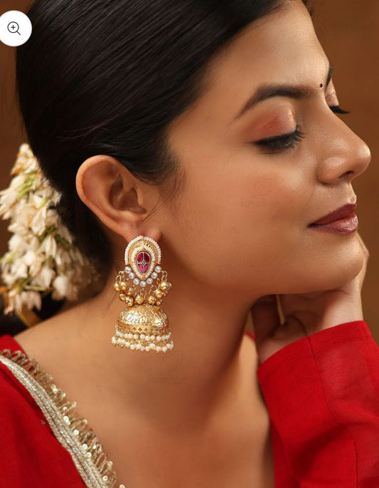 Kesar Gold Jhumki in Berlin