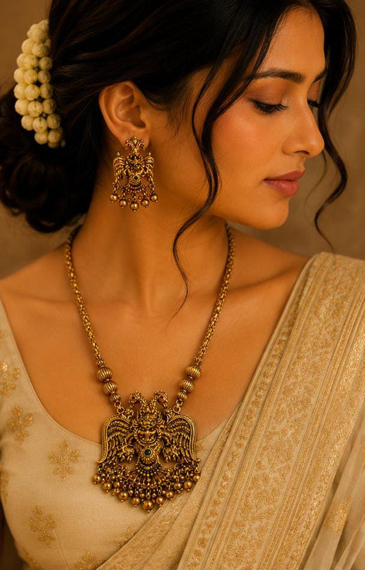 Traditional South Indian Antique Gold Temple Jewelry Set in Germany